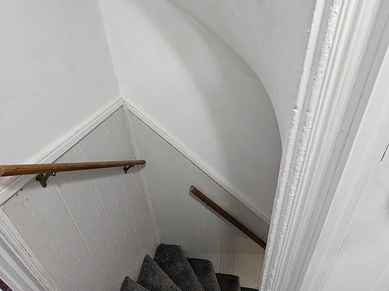 2702 Pratt St — Photo 16