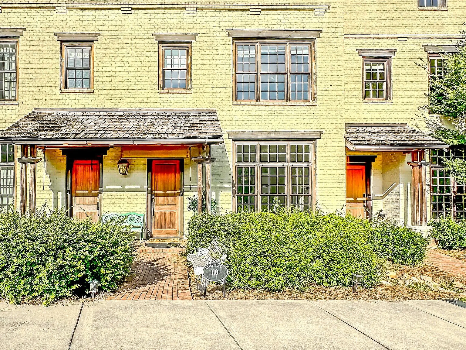3 bed, 2.5 bath, 2233 sqft, $4,200 — Photo 1