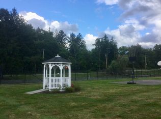 3 White Gate Dr #3F, Wappingers Falls, NY 12590