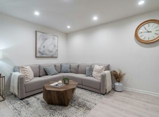 2738 N Radford St, Arlington, VA 22207