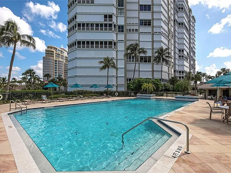 4401 Gulf Shore Blvd N #Penthouse 3 — Photo 21