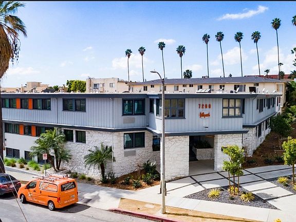 4th image of 7200 Hollywood Blvd #101