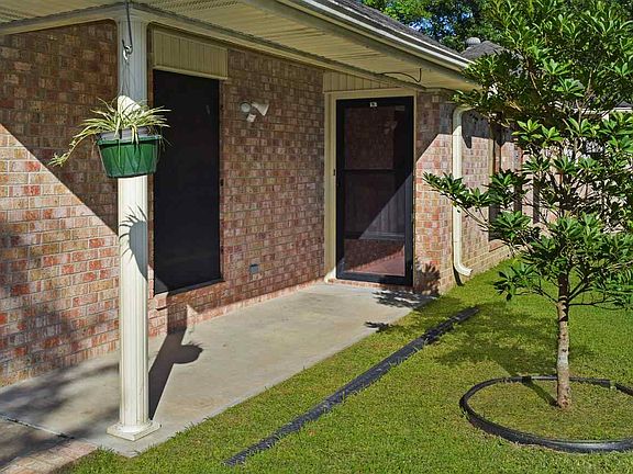 4th image of 107 Willow Bend Dr