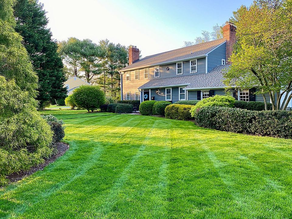 2nd image of 705 Maple Leaf Ln