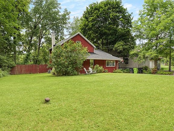 2nd image of 316 Rockwell Rd