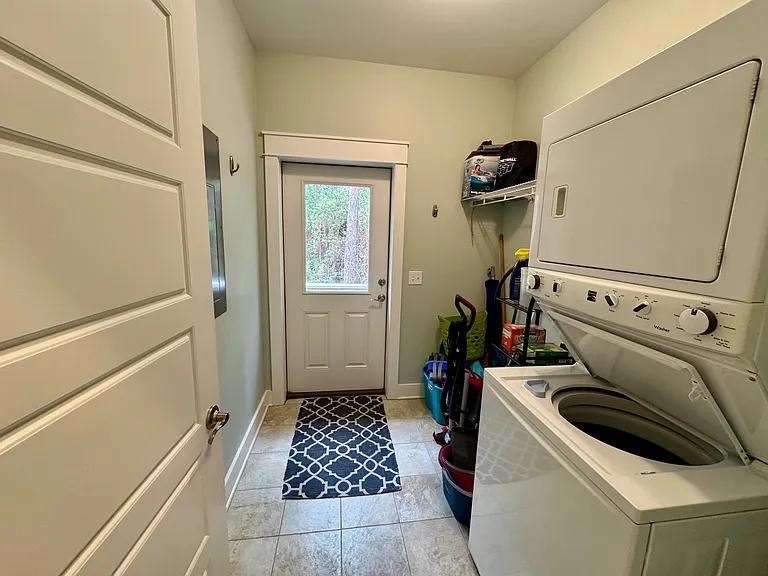 174 Sawyer Ln — Photo 9