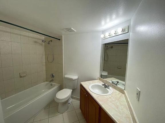 5th image of 17602 NW 25th Ave #100