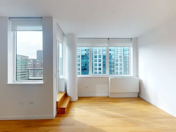 795 Columbus Avenue image 2 of 8