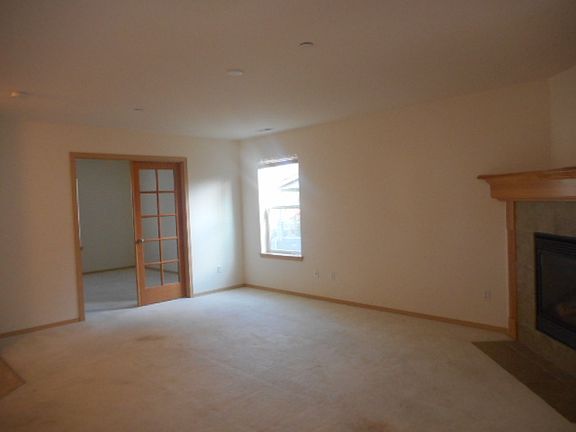 4th image of 1542 Brackenridge Ave