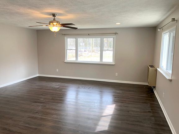 2nd image of 4584 Catlin Dr