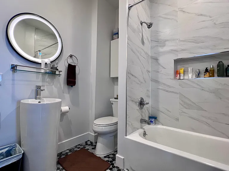 1009 N 4th St #3 — Photo 11