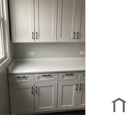 3rd image of 5139 S Wabash Ave #2