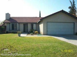 14476 W D St, Kerman, CA 93630