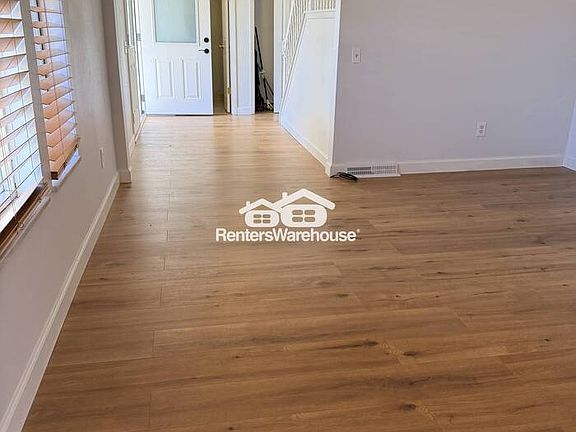 4th image of 6824 S Willow St
