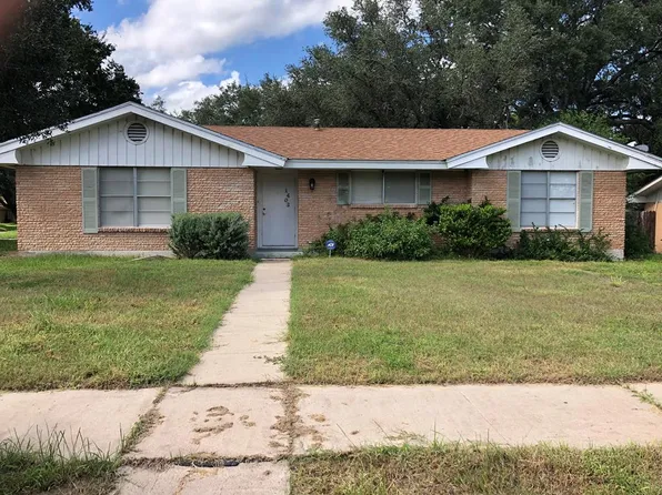 1403 Oriole Ln, Beeville, TX 78102