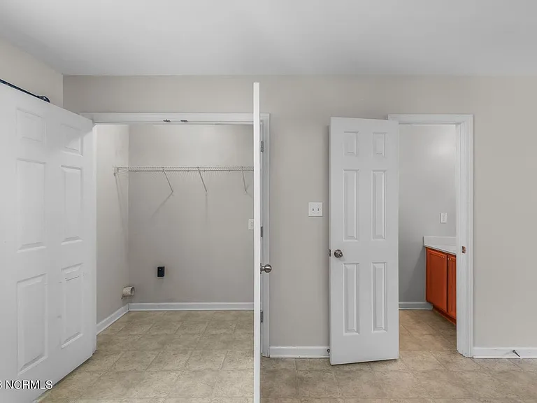 9005 Banister Loop — Photo 12