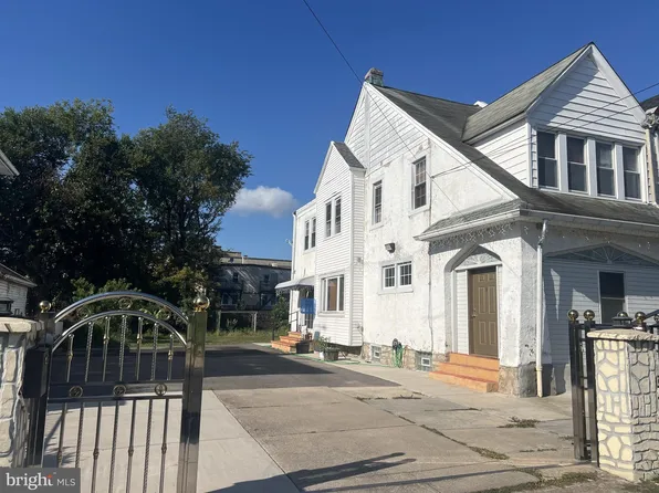 330 Sanger St, Philadelphia, PA 19120