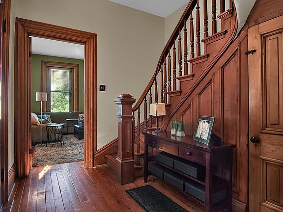 5th image of 2708 S 13th St