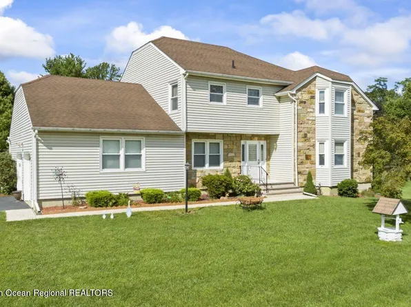 1 Tracy Place, Tinton Falls, NJ 07724