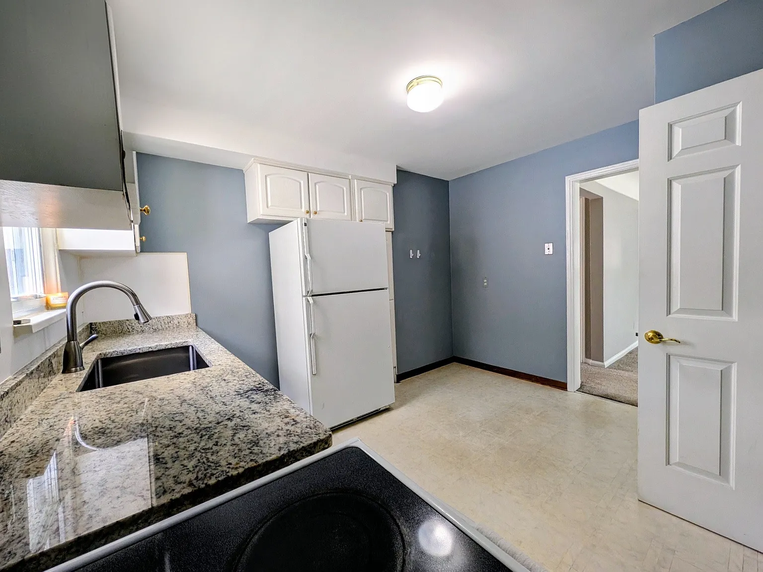 1409 Catalpa Drive — Photo 3