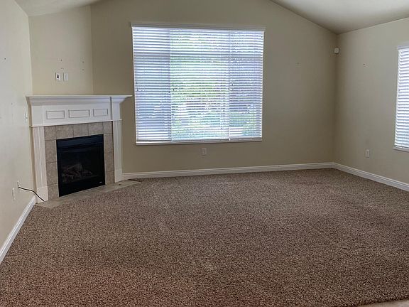 5th image of 9261 S 1870 W Unit B