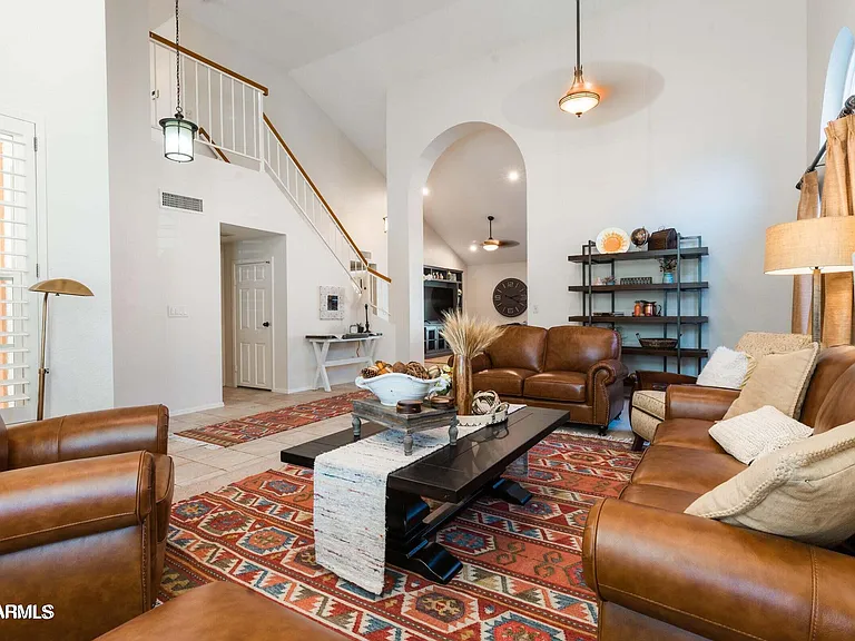 2322 E Millbrae Ct — Photo 12