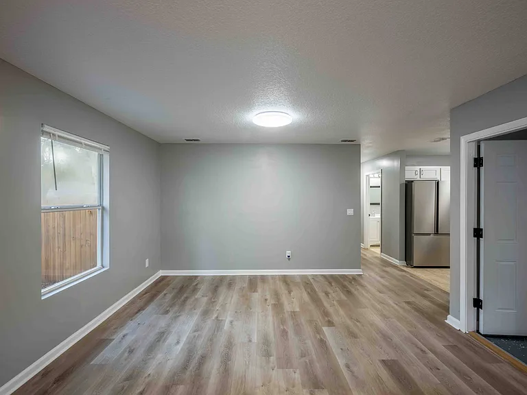 8205 Berry Ave — Photo 9