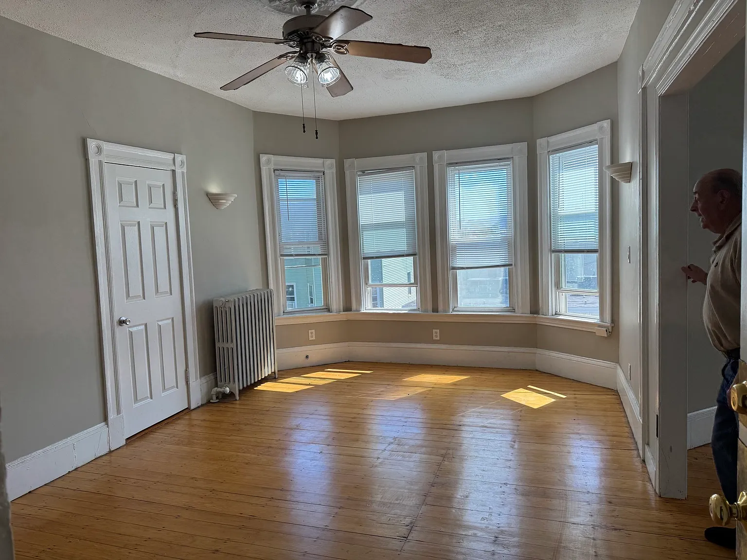 2 bed, 1000 sqft, $2,600 — Photo 1