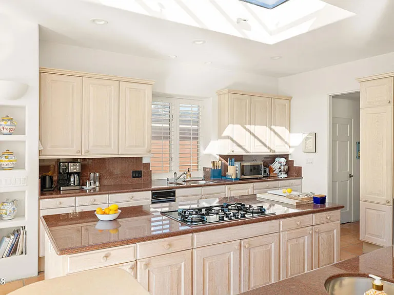1571 Mandalay Beach Rd — Photo 35