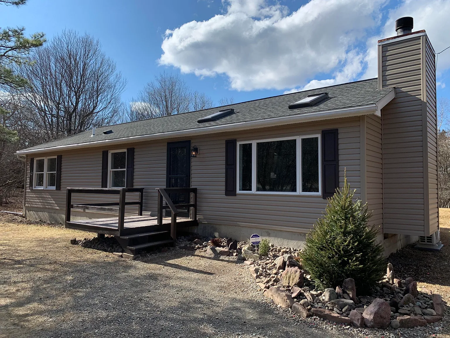 129 Clearbrook Dr photo 1