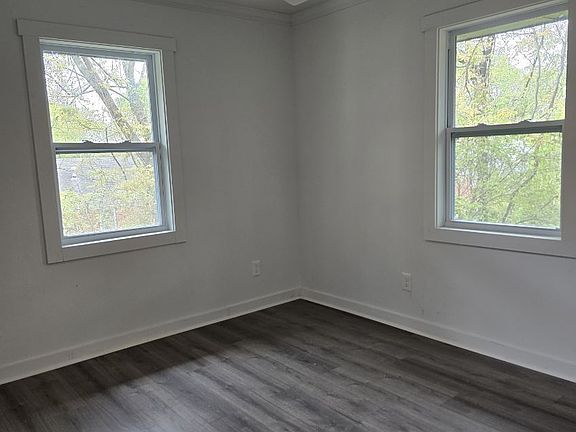 5th image of 1895 Stockton St APT 4