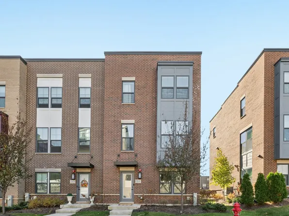211 Dawson Dr, Mount Prospect, IL 60056