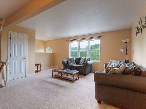4th image of 106 Winston Way