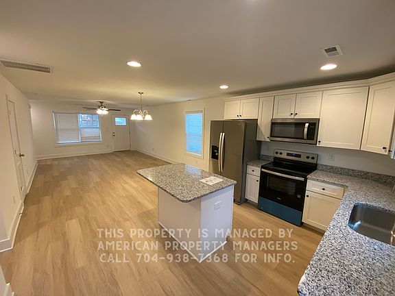 4th image of 406 Vance Ave