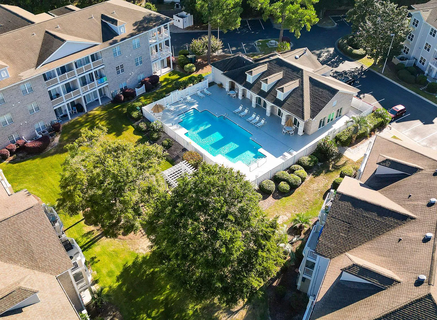 1 bed, 786 sqft, $1,400 — Photo 4