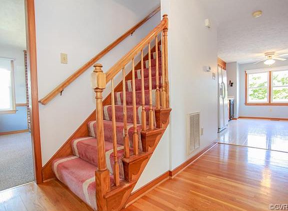 5th image of 212 Taraby Dr