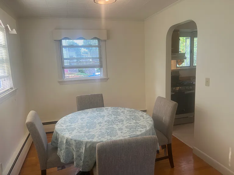 9 Linden St — Photo 13