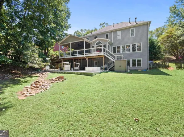 110 Penwick Dr, Roswell, GA 30075