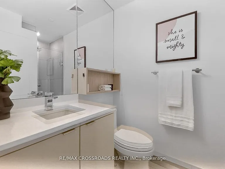 70 Princess St #406 — Photo 13