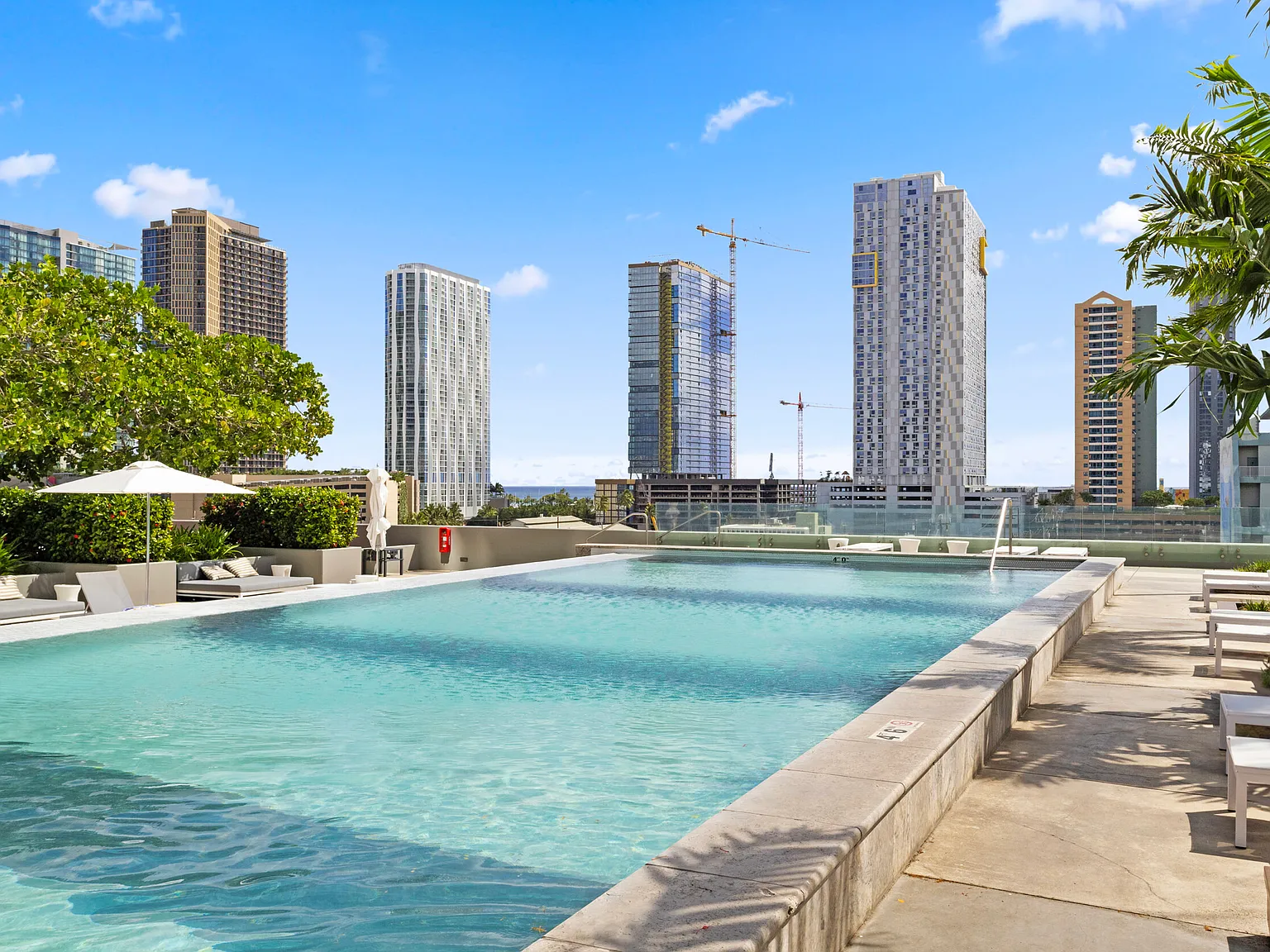 888 Kapiolani Blvd — Photo 4