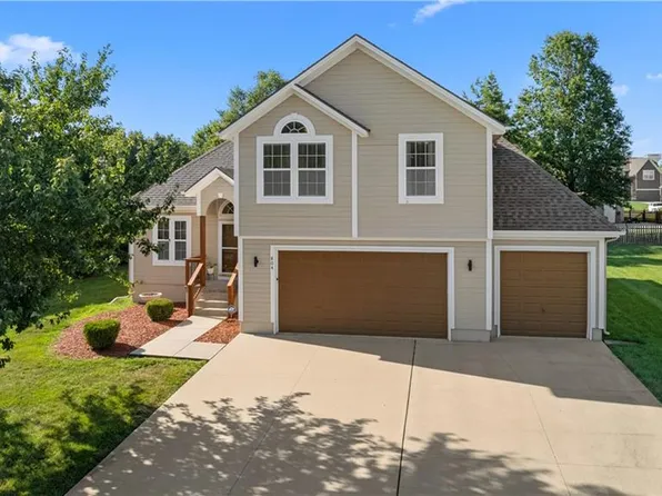 804 SW 34th Ter, Lees Summit, MO 64082