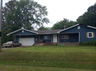 10697 Lincoln Rd, Benton, IL 62812