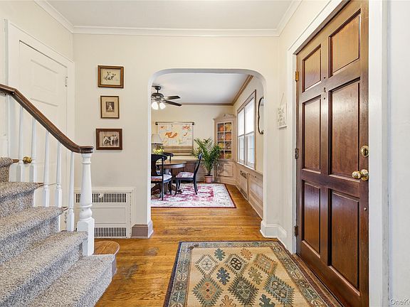 3rd image of 21 Maple Street