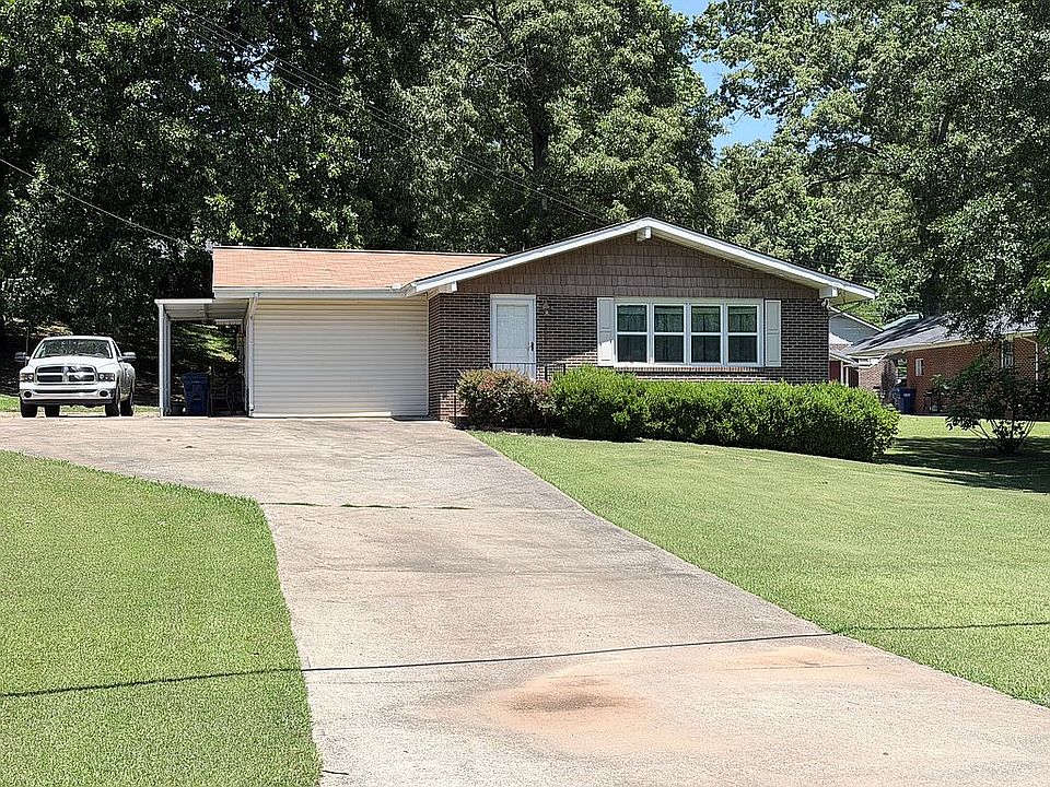 1st image of 1000 Pinewood Dr