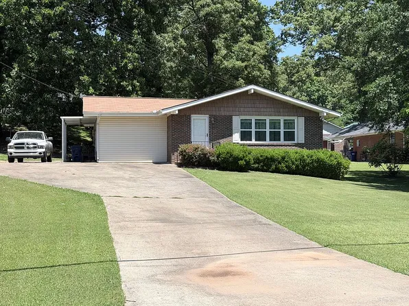 1000 Pinewood Dr, Oxford, AL 36203