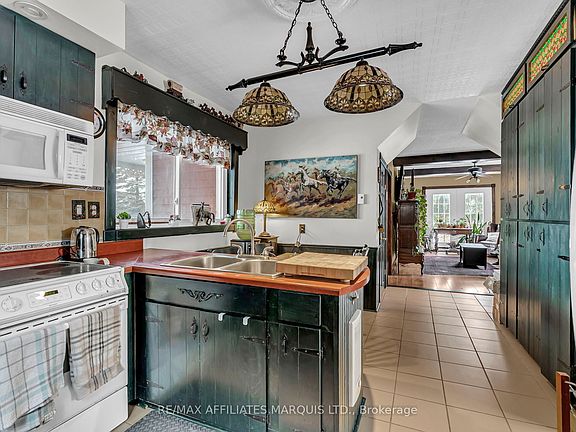 5th image of 1590 Cornwall Centre Rd