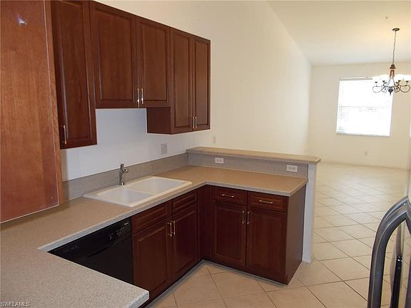 4th image of 1335 Mariposa Cir APT 203
