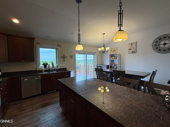 3rd image of 306 27th Ave NE
