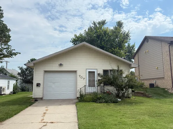 707 W 8th St, 707 W 8th St, Junction City, KS 66441
