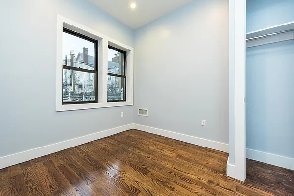 Rented by Nooklyn NYC LLC | media 10